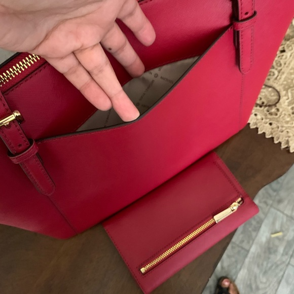 New Mk set ♥️ large Ciara & wallet - Picture 3 of 9